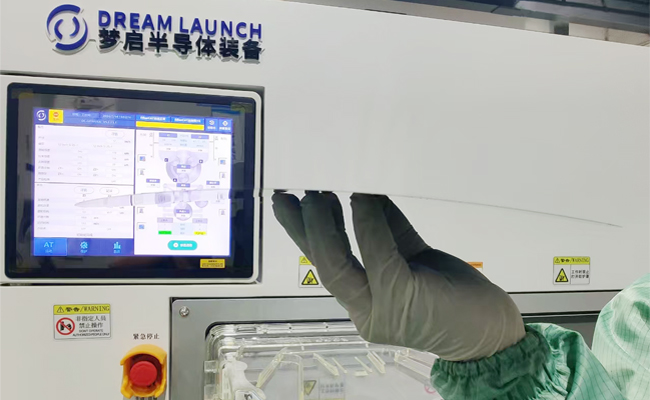 怎樣選擇硅片減薄機(jī)？